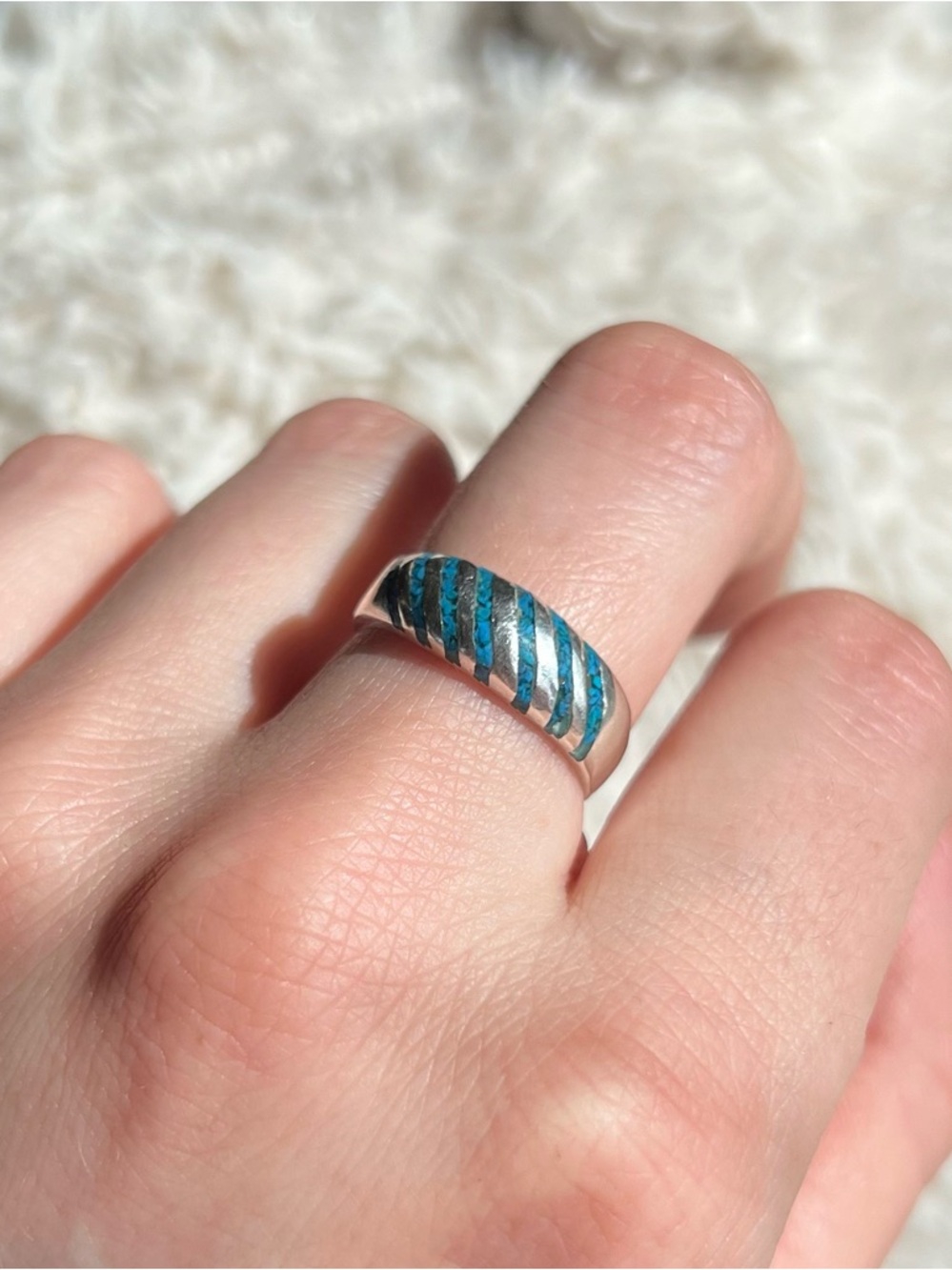 Vtg Sterling Silver & Crushed Turquoise Ring